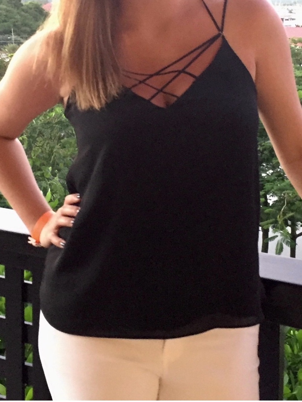 Express Women's Black Strappy V-Neck Tank Top - Picture 5 of 5